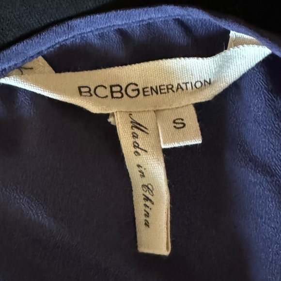 BCBG GENERATION RUFFLE DRESS - Picture 4 of 4